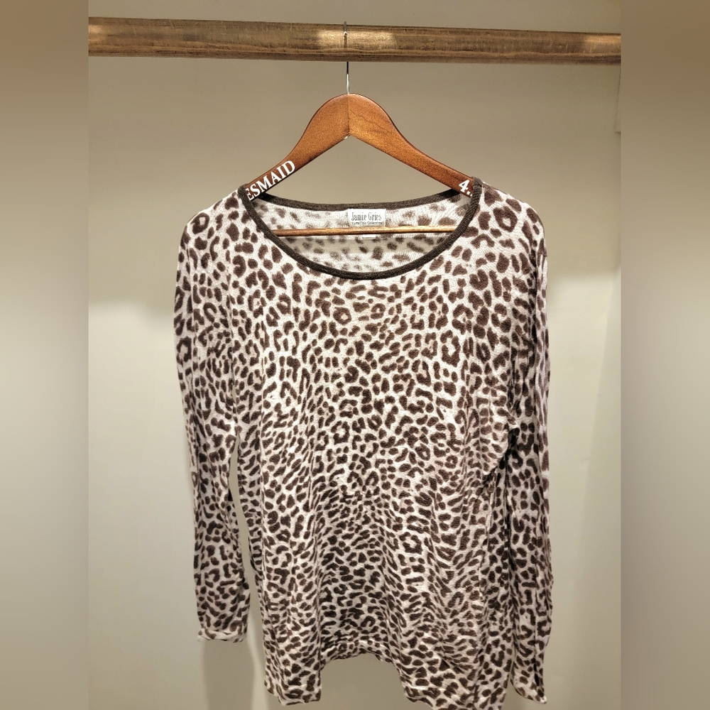 womens size Large lightweight sweater